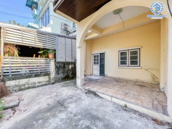 *****ทาวน์โฮมมือสองย่านนนทบุรี ม.ชุมชนวัดสำโรง บางกรวย-ไทรน้อย เนื้อที่กว้างขวางถึง 23.4 ตร.ว. ฟังก์ชัน 3 ห้องนอน 3 ห้องน้ำ 1 ที่จอดรถ บ้านทำเลดี เพียง 10 นาทีก็ถึงรถไฟฟ้าสายสีแดง "สถานีบางบำหรุ" ราคาถูดที่สุดในโครงการ! ห้ามพลาด!